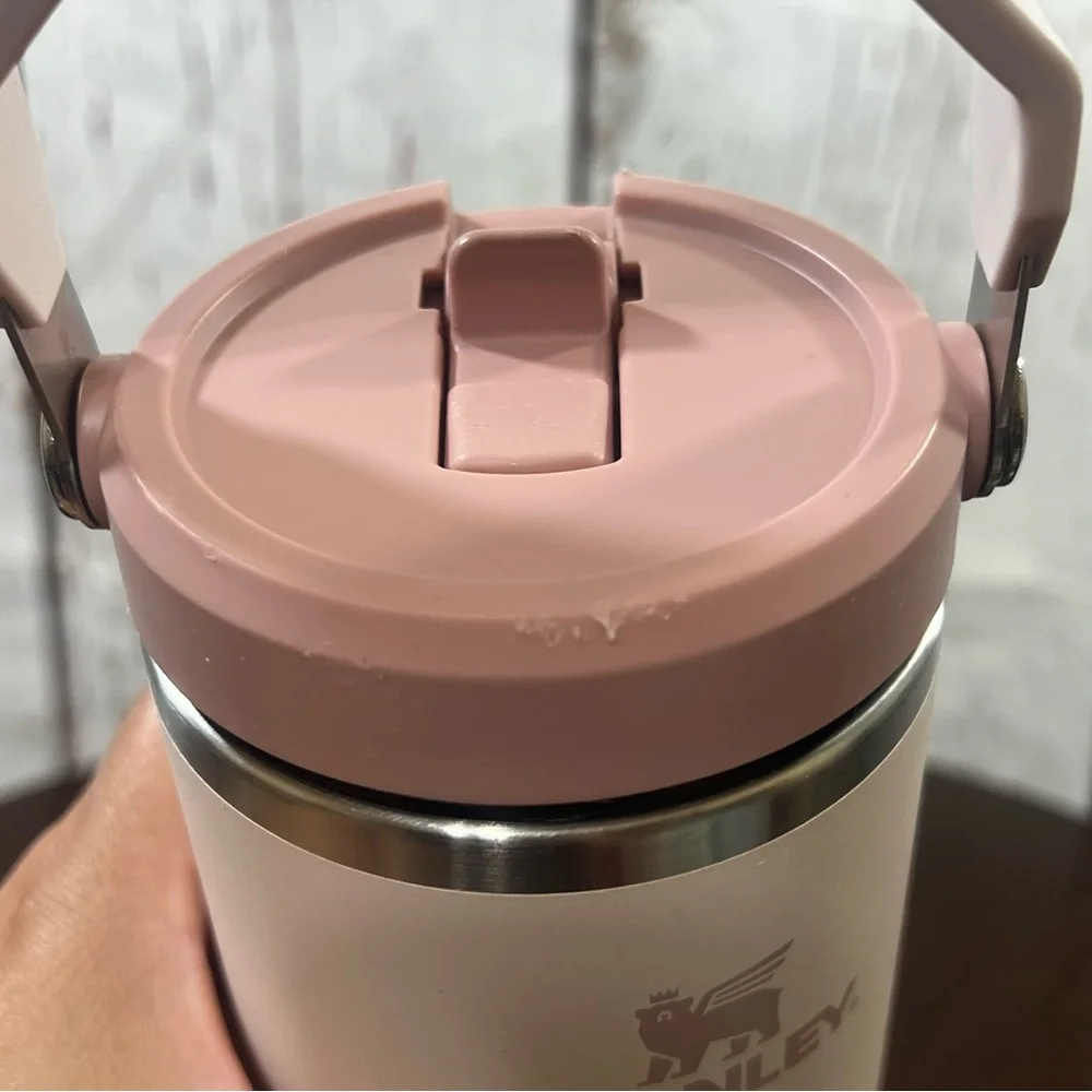 Stanley Iceflow Flip Straw Pale Pink 30 oz Travel Mug with Foldable Handle - Picture 8 of 12